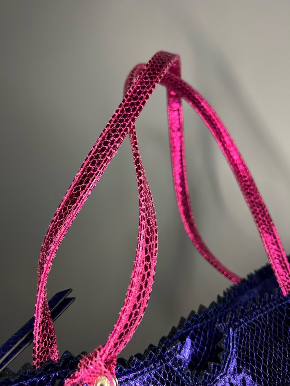 Carlos Falchi Metallic Purple Snakeskin Tote & Pink Pouch - Picture 14 of 16